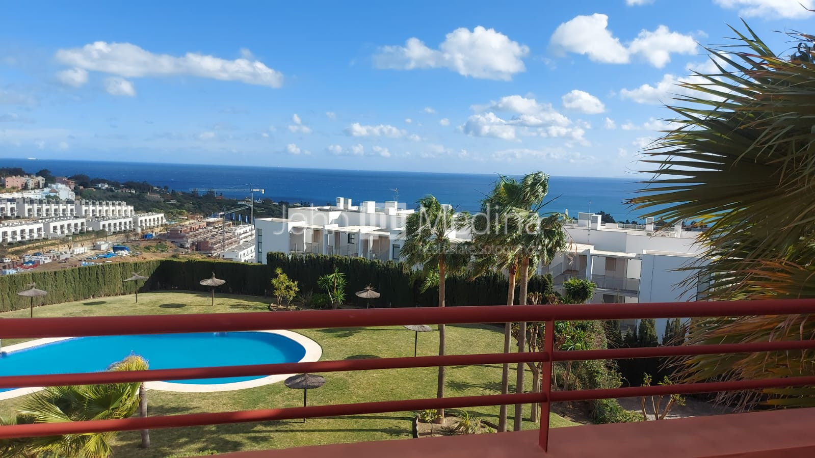 APARTMENT WITH PANORAMIC SEA VIEWS ONLY 5 MINUTES FROM SOTOGRANDE PORT