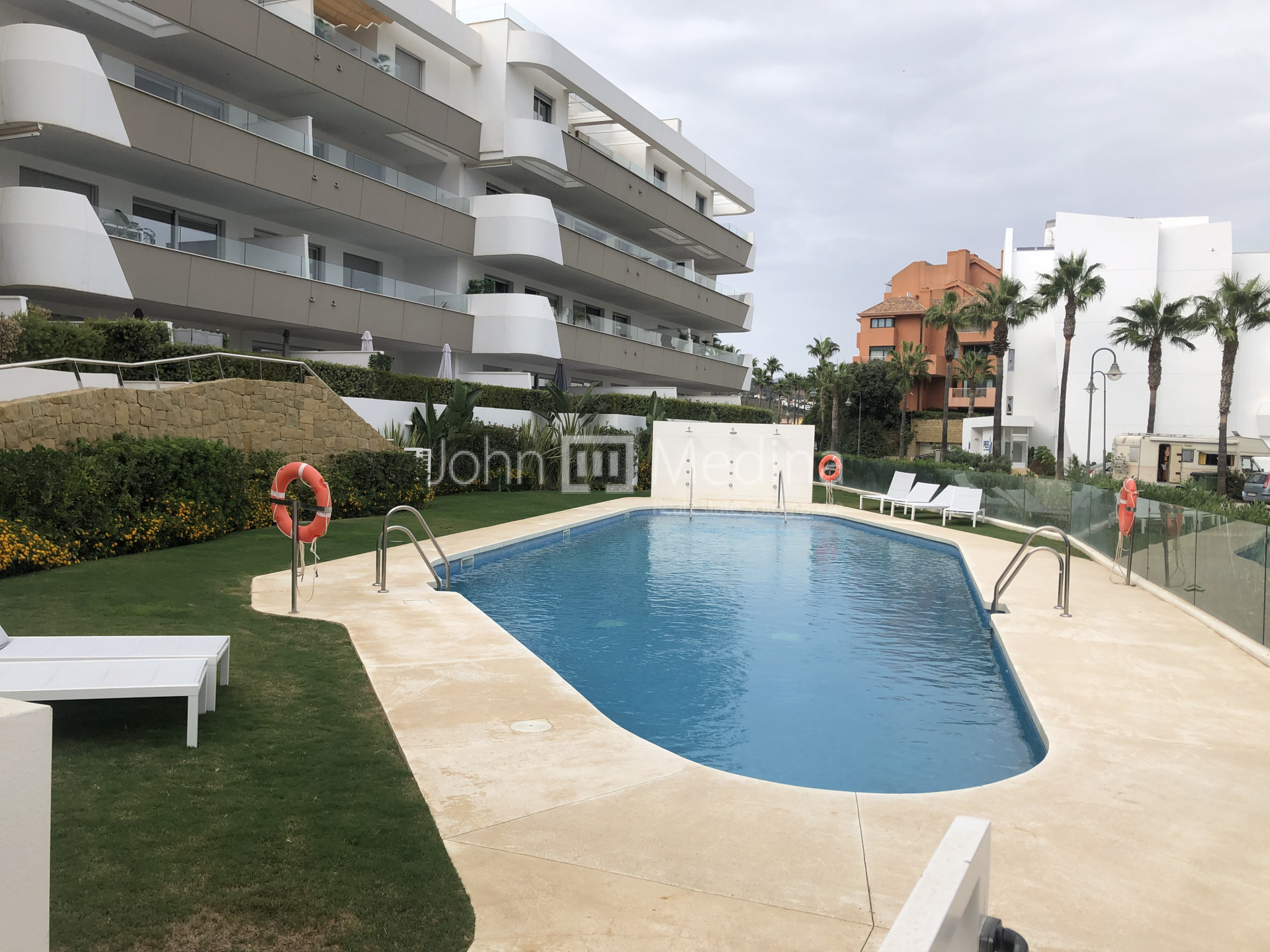 PIER 2- EXCLUSIVE FRONT LINE MARINA APARTMENTS