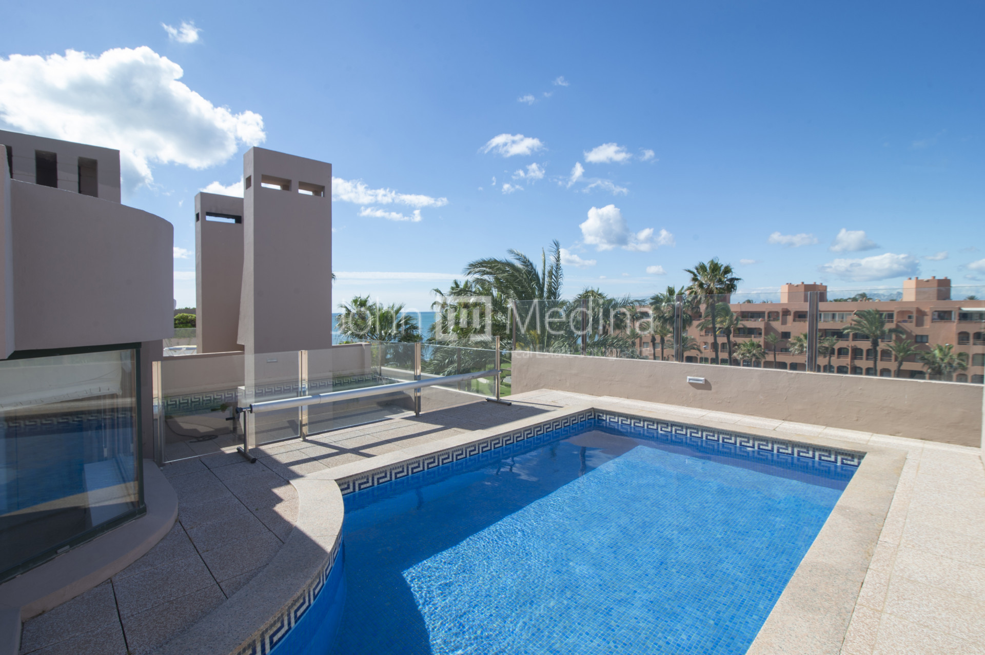 SPECTACULAR DUPLEX PENTHOUSE IN THE PRESTIGIOUS SOTOGRANDE PLAYA