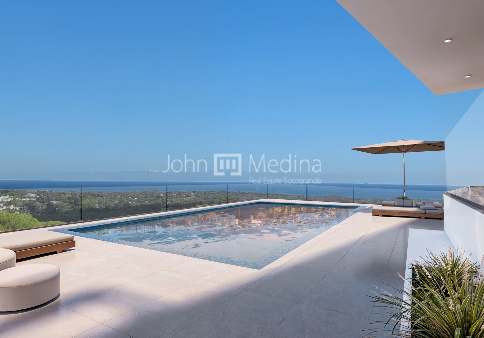 VILLA LYRA CONTEMPORARY VILLA WITH  SEA VIEWS AND  SURROUNDED BY GOLF AND MOUNTAINS