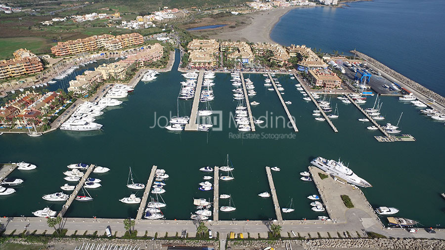 8 x 3 METERS BERTH LOCATED IN THE OUTER HARBOR WALL OF SOTOGRANDE PORT.