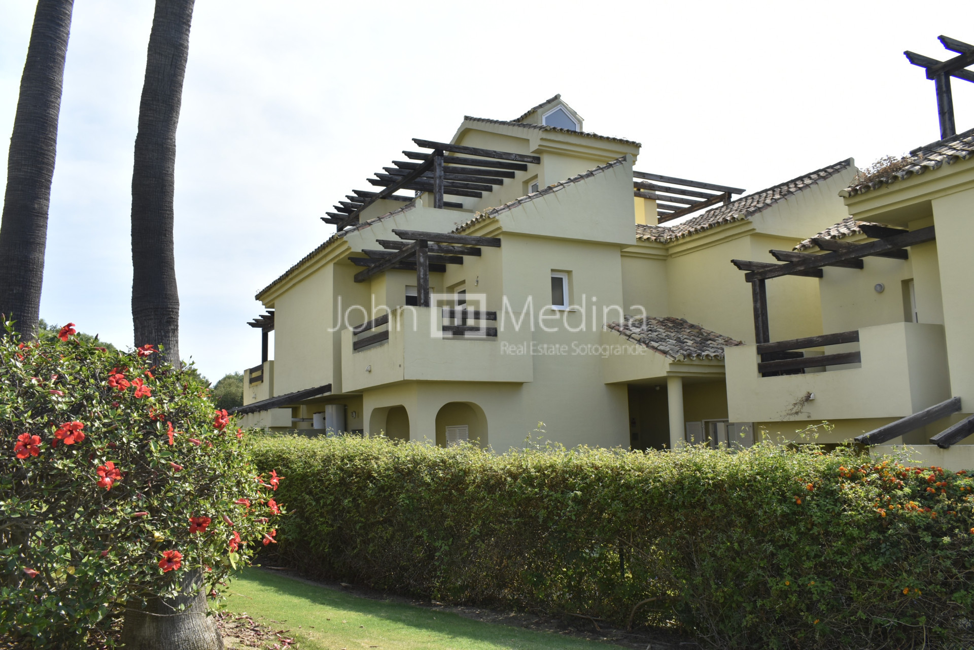 CHARMING HOUSE IN THE HOYO 1 RESIDENTIAL COMPLEX NEXT TO LA CAÑADA GOLF CLUB