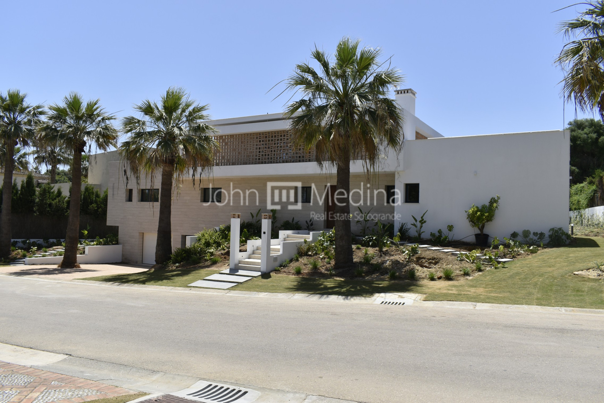 VILLA UNDER CONSTRUCTION IN ZONE B OF SOTOGRANDE