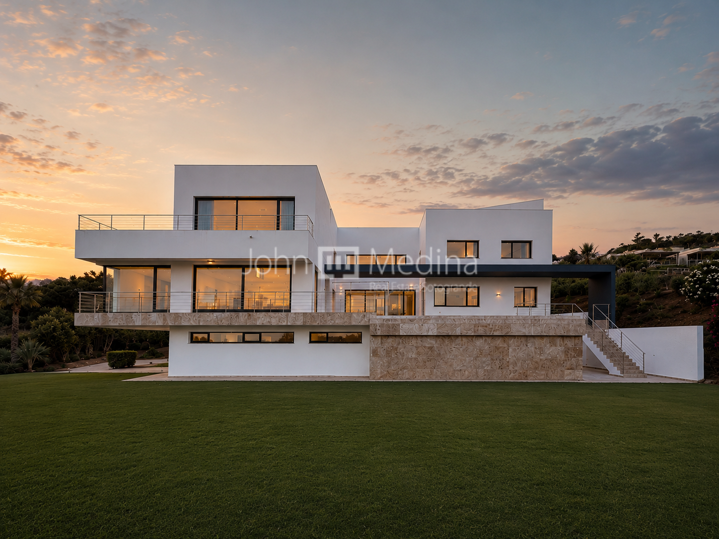 MAJESTIC VILLA MAGNOLIA: LUXURY VILLA FOR SALE IN LA RESERVA, SOTOGRANDE