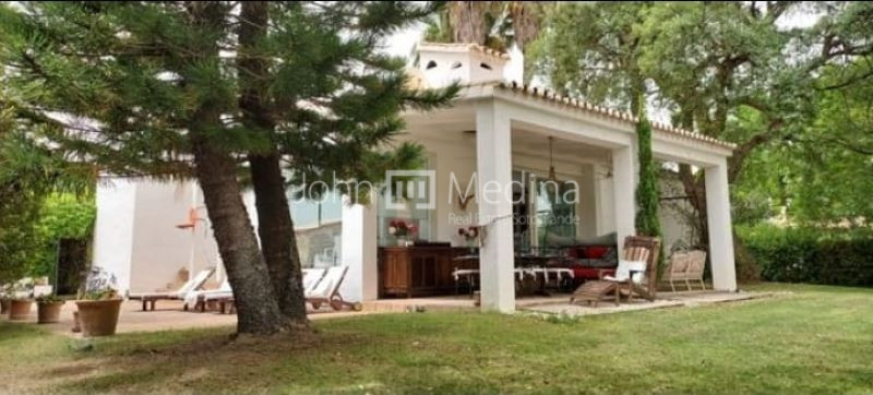 VILLA EN ALQUILER DE CORTA TEMPORADA EN LA ZONA DE TRIANA