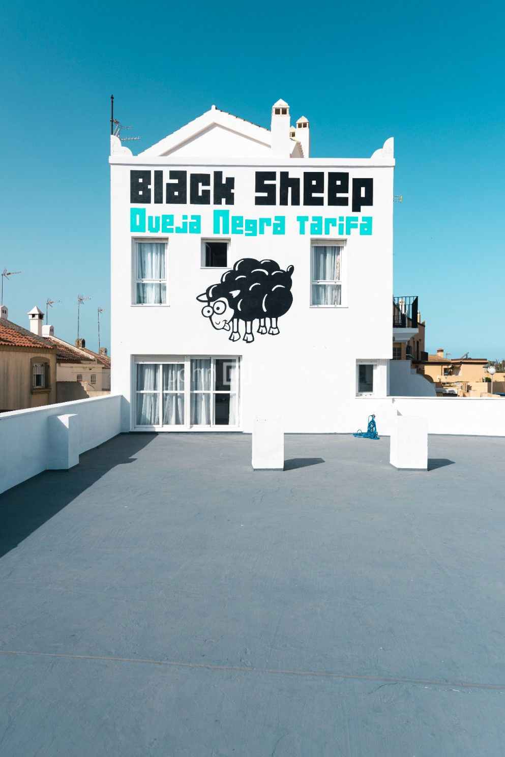 EXCEPTIONAL TOWNHOUSE WITH EXCLUSIVE INVESTMENT OPPORTUNITY IN TARIFA TOWN