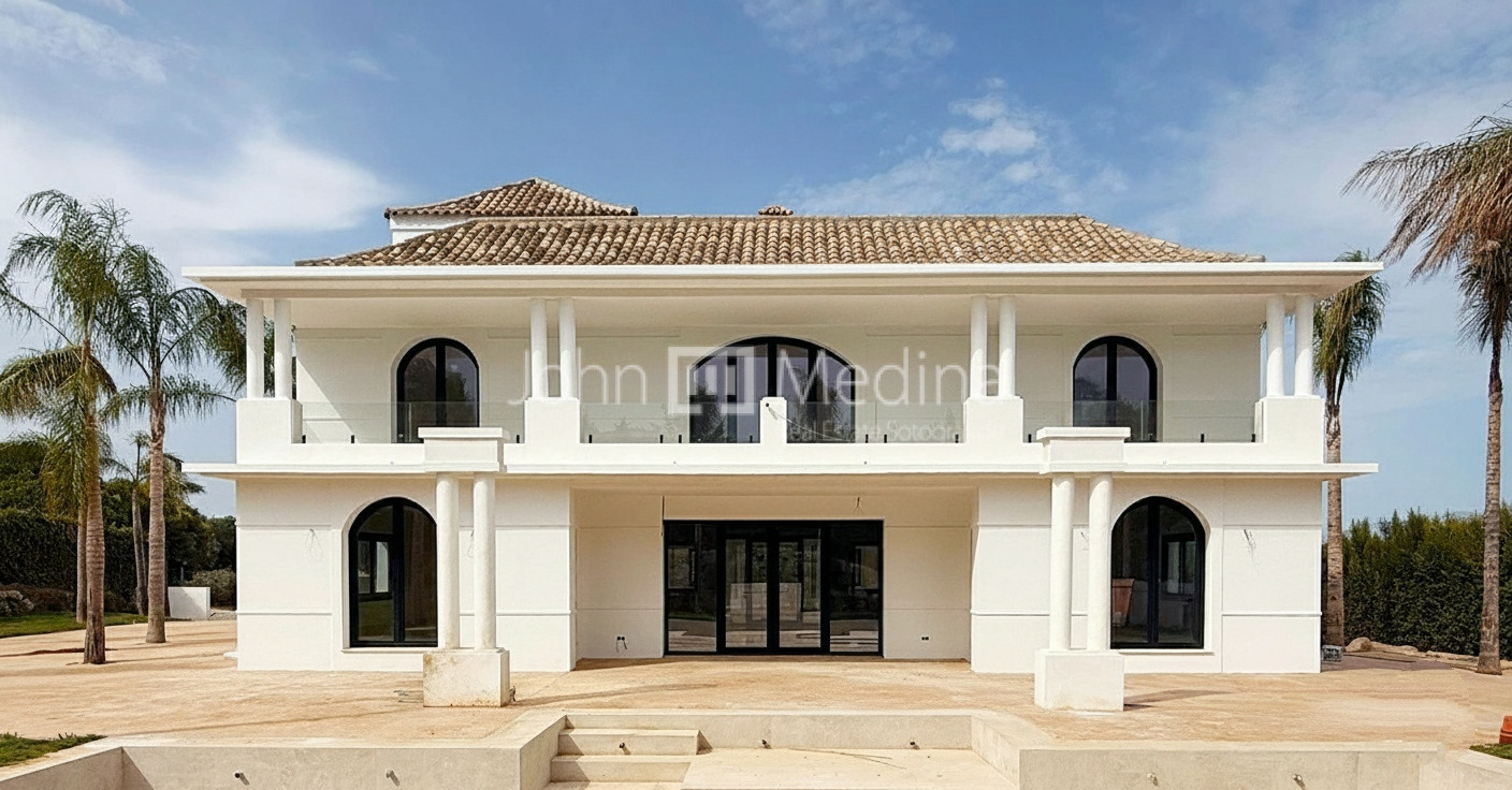 LUXURY VILLA WITH SEA VIEWS NEAR ALMENARA GOLF SOTOGRANDE