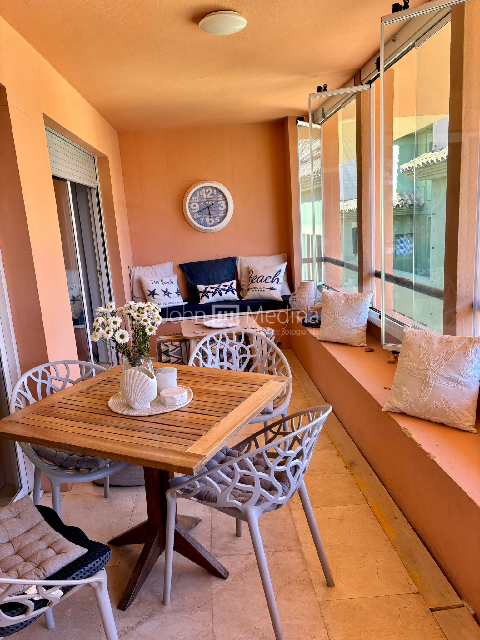 WEST FACING ONE BEDROOM APARTMENT WITH PRIVATE TERRACE
